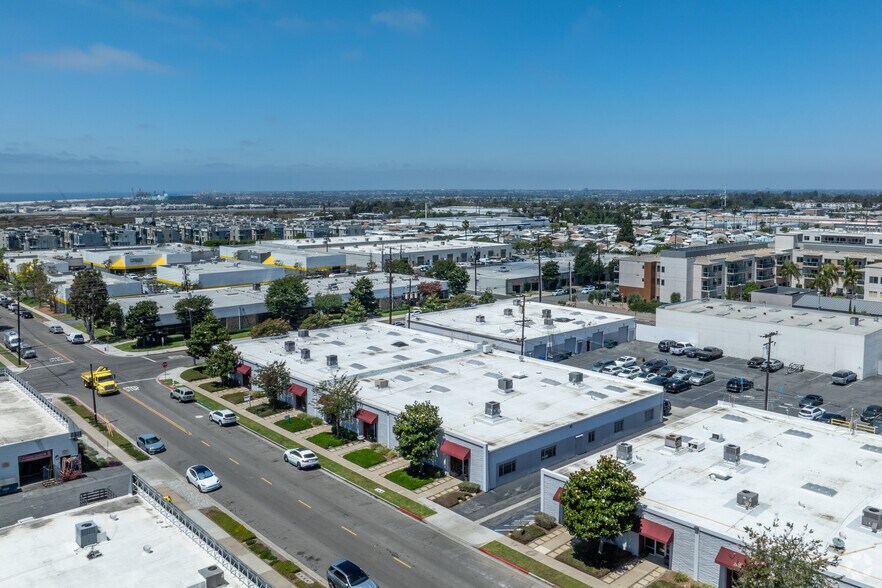 More Photos Of 868-882 W 16th St, Newport Beach Unknown For Lease