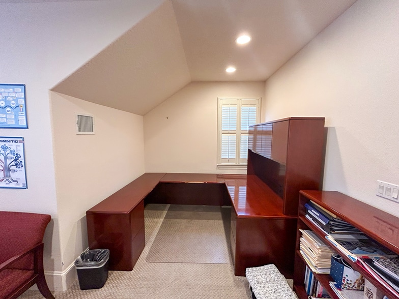 More Photos Of 7 Grogans Park Dr, Spring Loft Creative Space For Sale