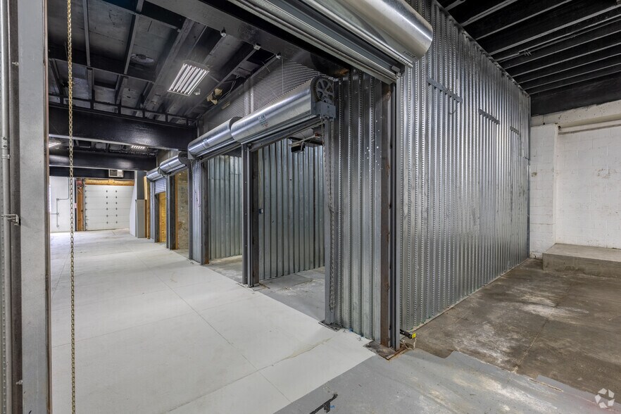 More Photos Of 910 Grand Ave, North Bergen Warehouse For Sale