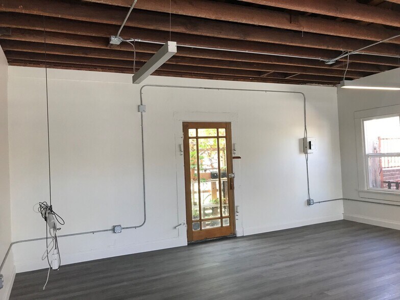 More Photos Of 1440-1444 E 4th St, Long Beach Storefront Retail Residential For Sale