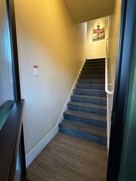 More Photos Of 110 N Santa Cruz Ave, Los Gatos Storefront Retail Office For Lease
