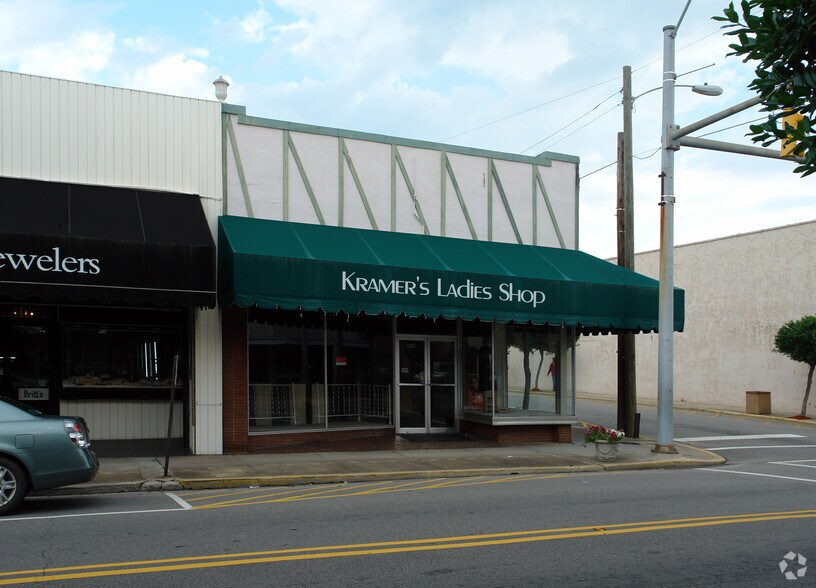 More Photos Of 800 S Madison St, Whiteville Storefront For Lease