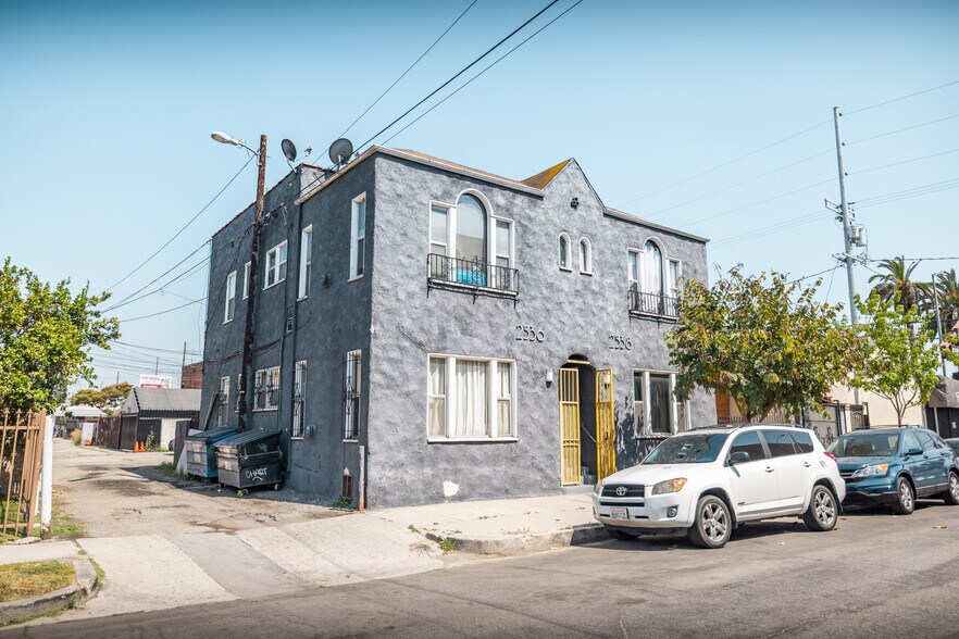 More Photos Of 4771 W Adams Blvd, Los Angeles General Retail For Sale