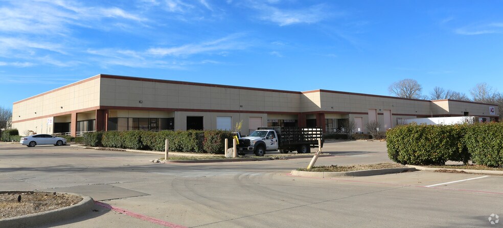 Primary Photo Of 3917 Morse St, Denton Distribution For Lease