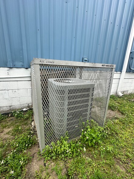 More Photos Of 3876 Bengert St, Orlando Warehouse For Lease
