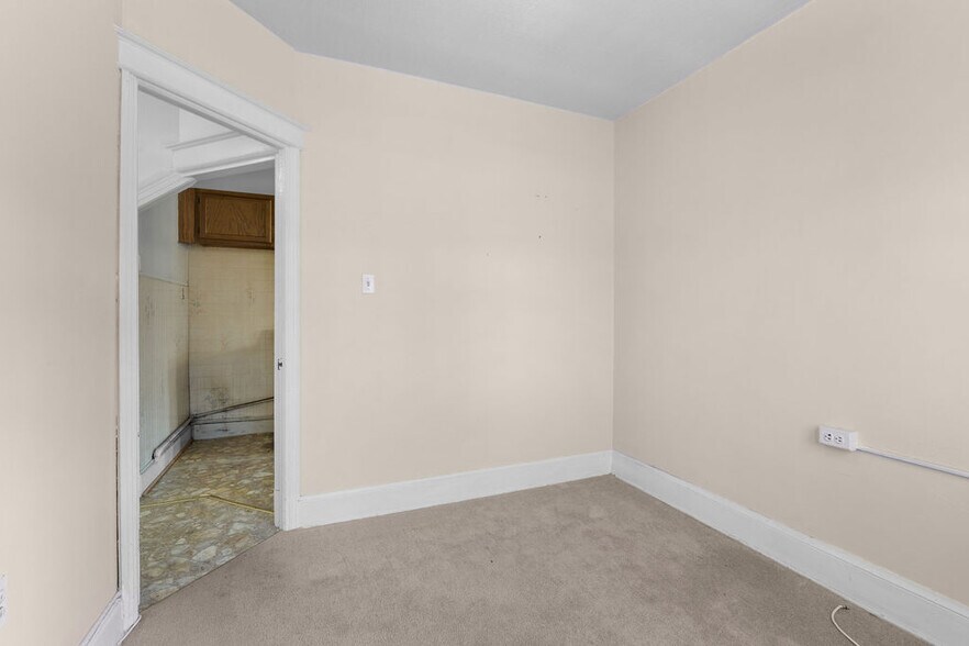 More Photos Of 2206-2208 Naylor Rd SE, Washington Storefront Retail Residential For Sale