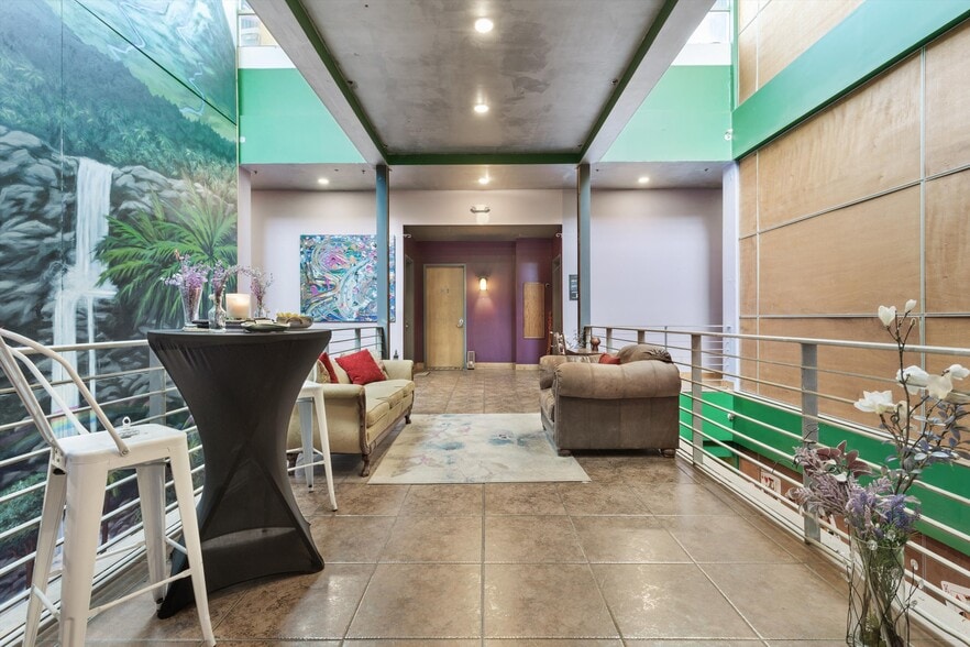 More Photos Of 16-20 Market Sq, Knoxville Apartments For Sale