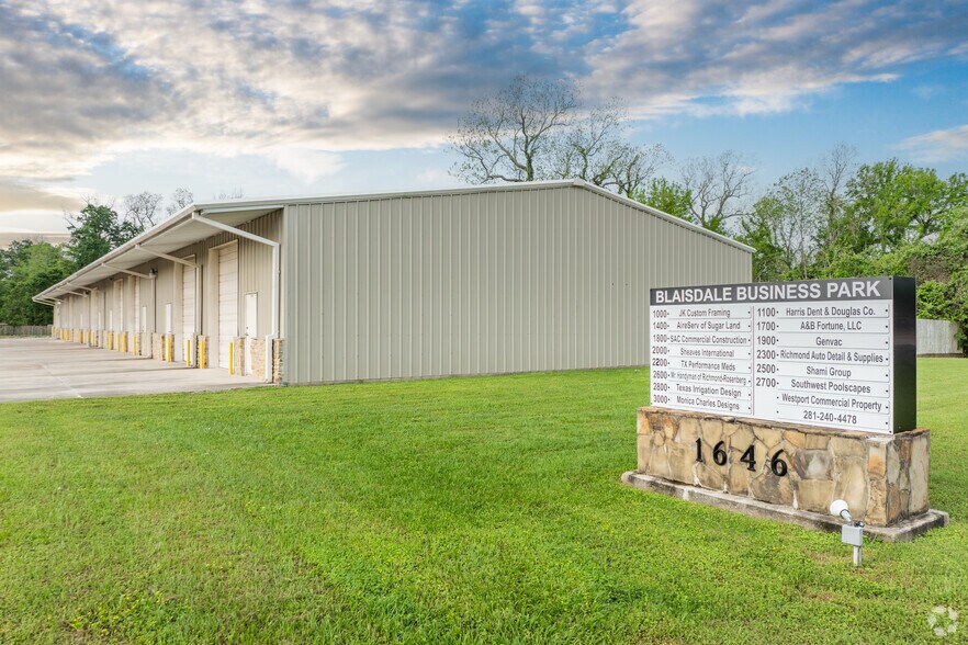 More Photos Of 1646 Blaisdale Rd, Richmond Warehouse For Lease