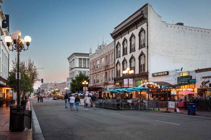 More Photos Of 722-728 5th Ave, San Diego Storefront Retail Residential For Sale