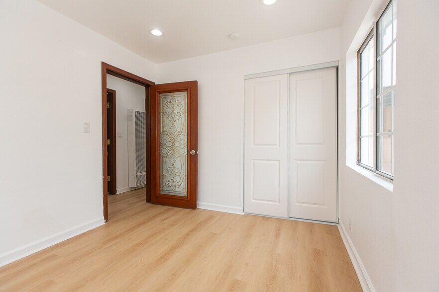 More Photos Of 14425 Prairie Ave, Lawndale Office For Sale