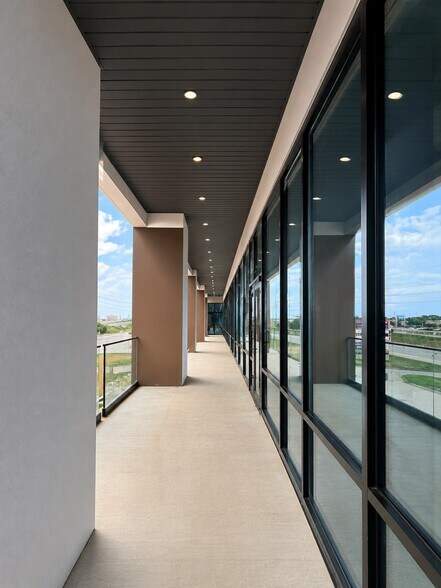 More Photos Of 3223 W Grand Pky N, Katy General Retail For Lease