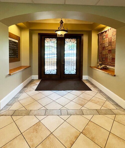 More Photos Of 4810 Spicewood Springs Rd, Austin Medical For Sale