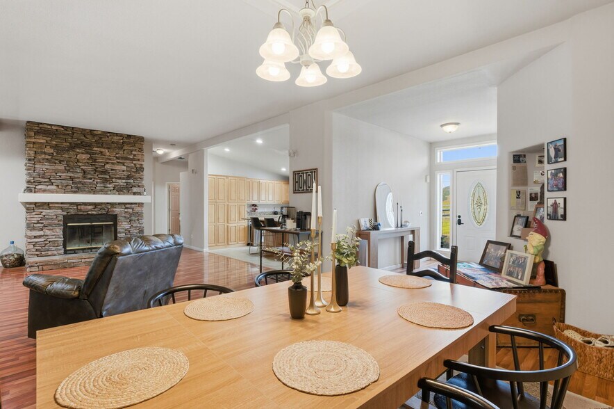 More Photos Of 3106 Golden Gate Dr, Napa Flex For Sale