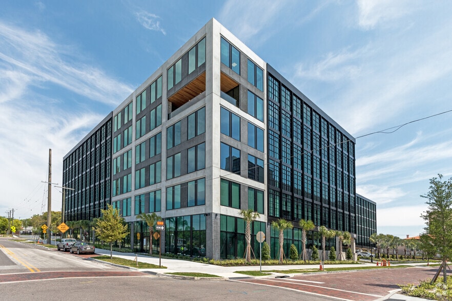 More Photos Of 111 W Oak Ave, Tampa Office For Lease