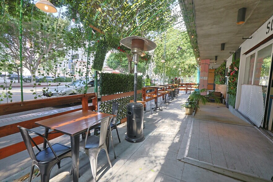 More Photos Of 1050 S Flower St, Los Angeles Apartments For Lease
