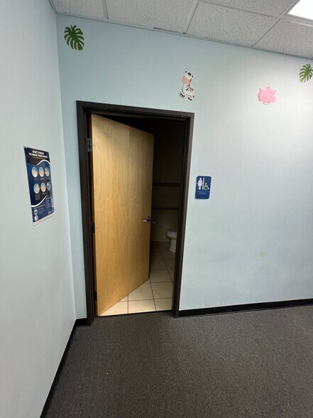 More Photos Of 5765 S Rainbow Blvd, Las Vegas Office For Lease