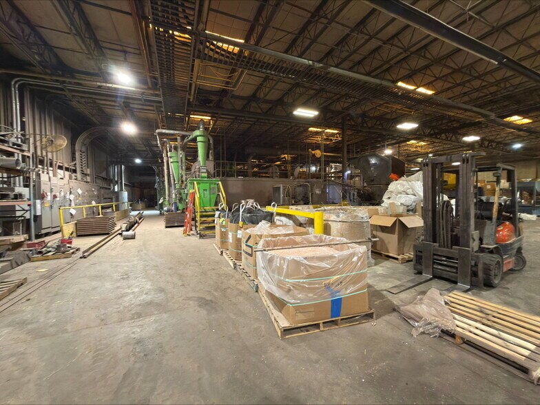 More Photos Of 232 W Pearl St, Jonesboro Industrial For Sale