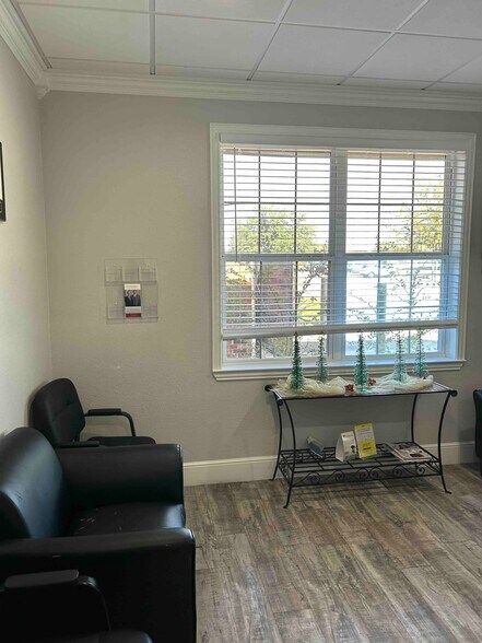 More Photos Of 7148 Trail Lake Dr, Fort Worth Medical For Sale