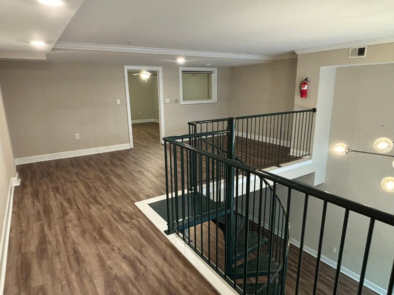 More Photos Of 1520 Main St, Columbia Storefront Retail Residential For Lease
