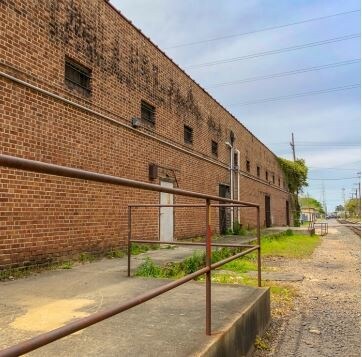 More Photos Of 1400 Main St, Baton Rouge Distribution For Sale