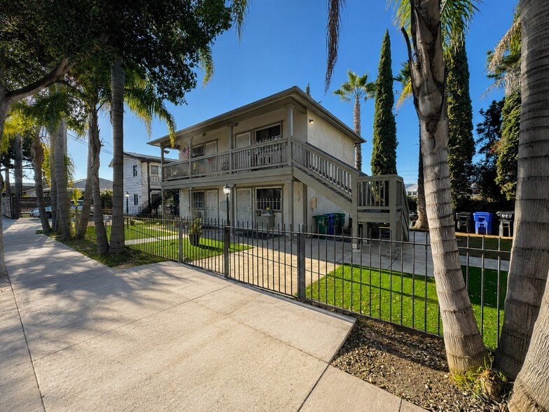 Primary Photo Of 2525 Jefferson St, San Diego Apartments For Sale
