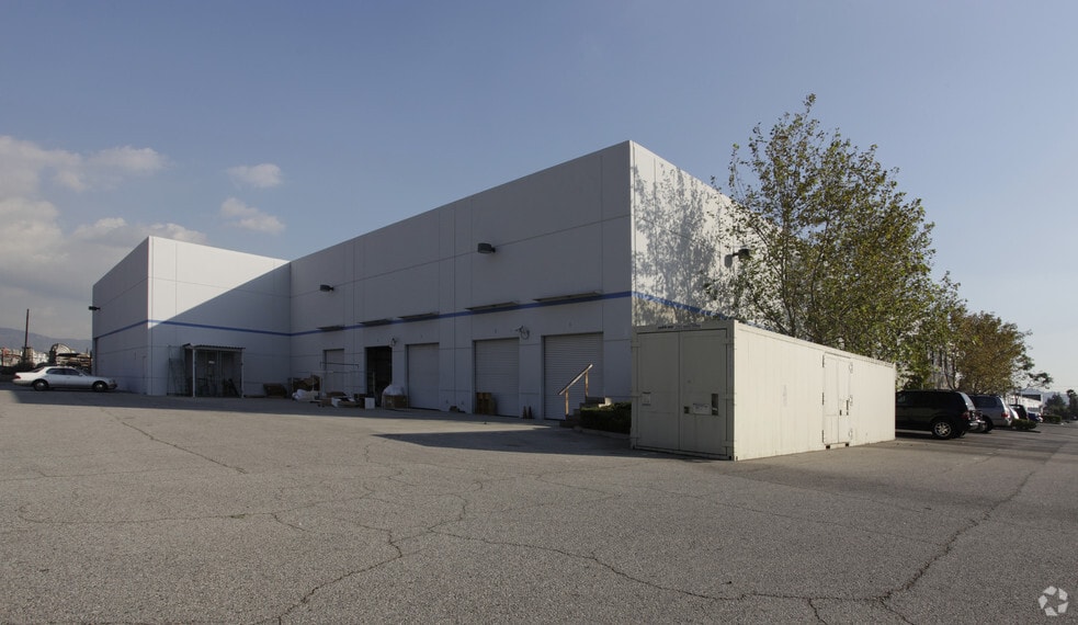 More Photos Of 11149 Vanowen St, North Hollywood Warehouse For Lease