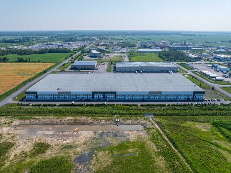 More Photos Of 812 Burton Rd, Vars Warehouse For Lease