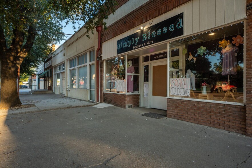 More Photos Of 102 W Elm St, Hillsboro Storefront Retail Office For Sale