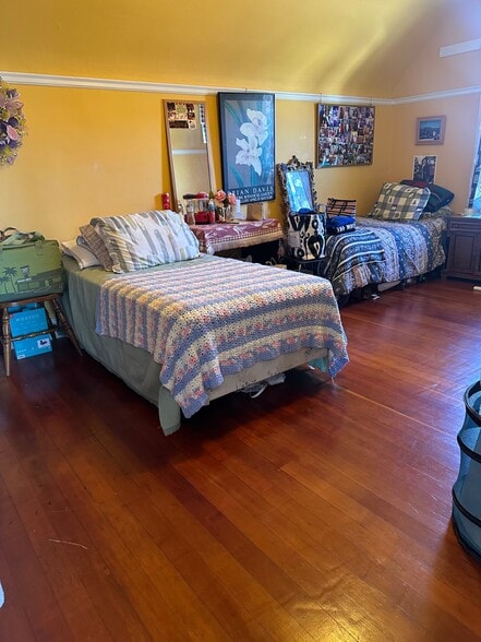 More Photos Of 423 McLaughlin St, Richmond Healthcare For Sale