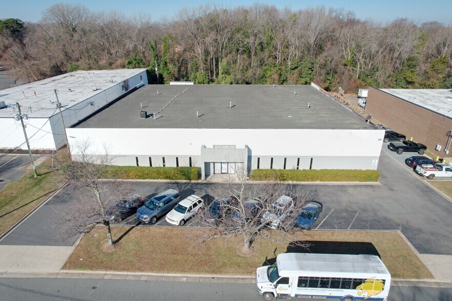 More Photos Of 4200 Revolution Park Dr, Charlotte Manufacturing For Lease