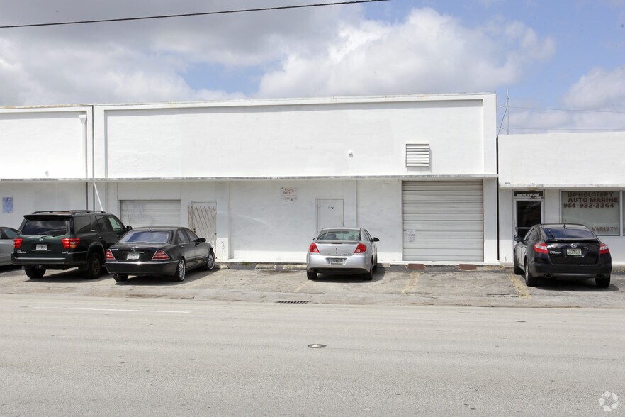 More Photos Of 1810 N Dixie Hwy, Hollywood Warehouse For Lease