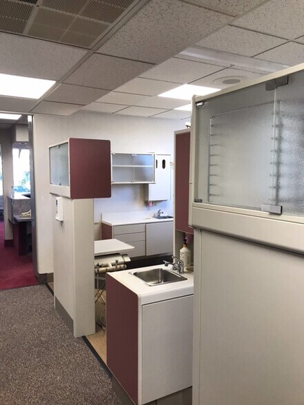 More Photos Of 1235 W Vista Way, Vista Medical For Lease