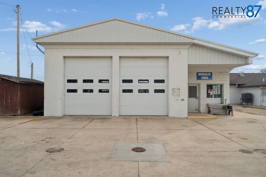 More Photos Of 5913 Troy Mills rd, Coggon General Retail For Sale