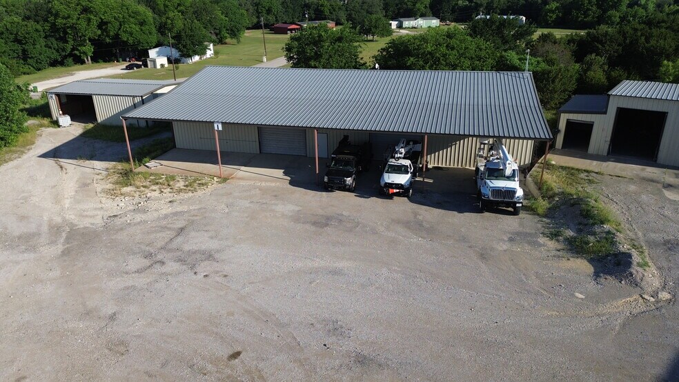 More Photos Of 105 Sunset Acres Ct, Granbury Industrial For Lease