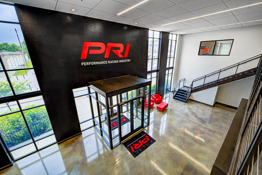 More Photos Of 1255 Main St, Indianapolis Service For Lease