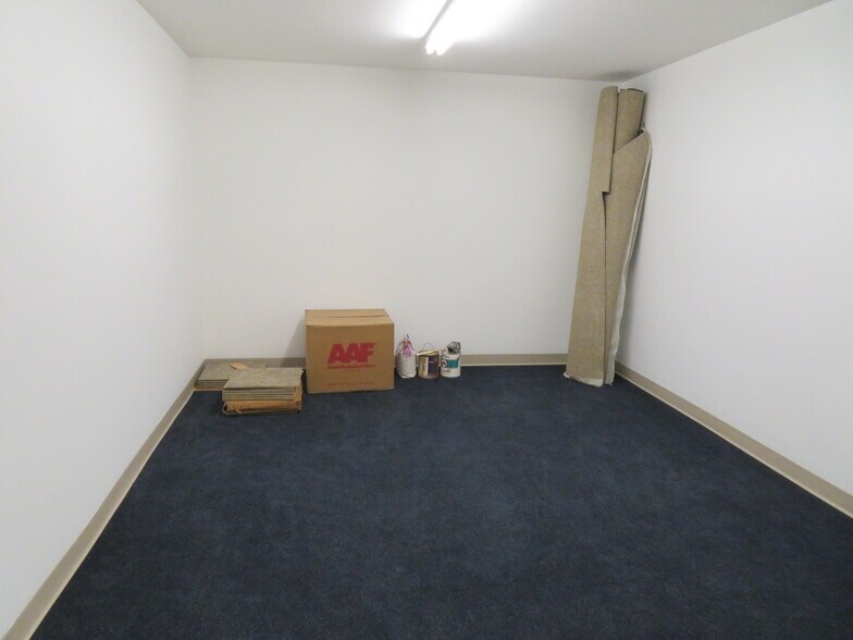 More Photos Of 311 S Nevada Ave, Colorado Springs General Retail For Sale