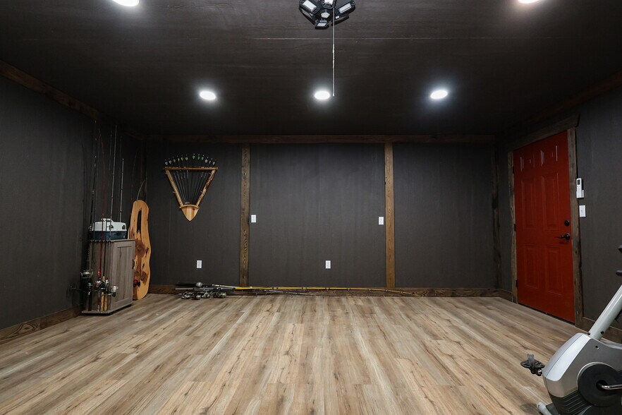 More Photos Of 4748 N 4318, Pryor Flex For Sale