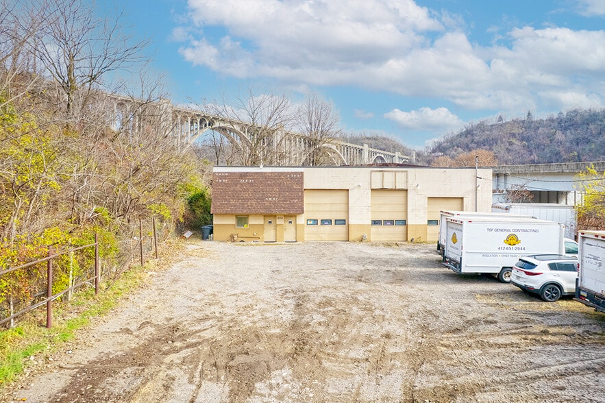 Primary Photo Of 204 Main St, East Pittsburgh Flex For Sale