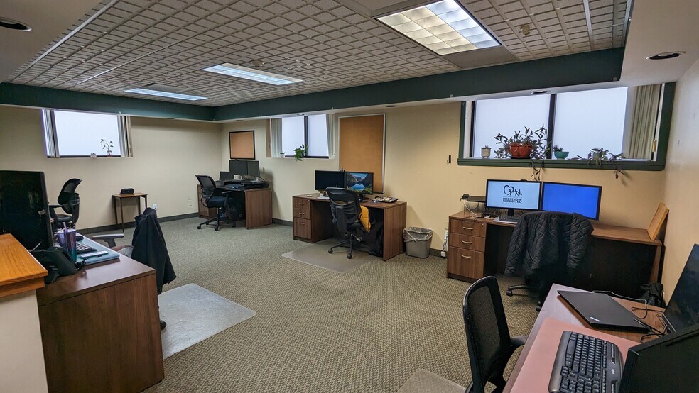 More Photos Of 275 Lake Ave, Rochester Office For Sale