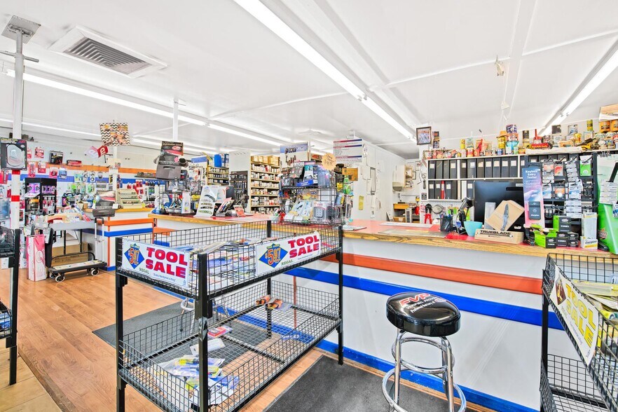 More Photos Of 220 E Aspen Ave, Fruita General Retail For Sale