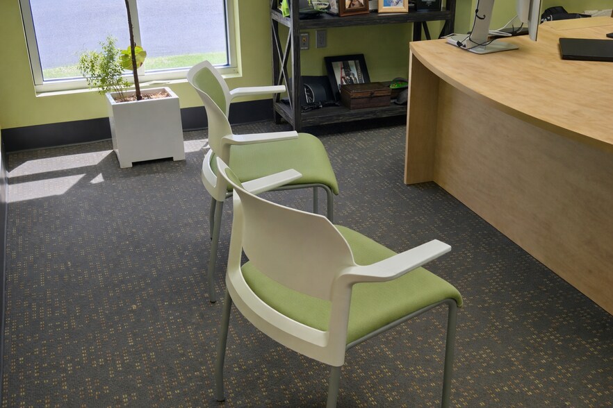 More Photos Of 7750B Trinity Rd, Cordova Light Distribution For Lease