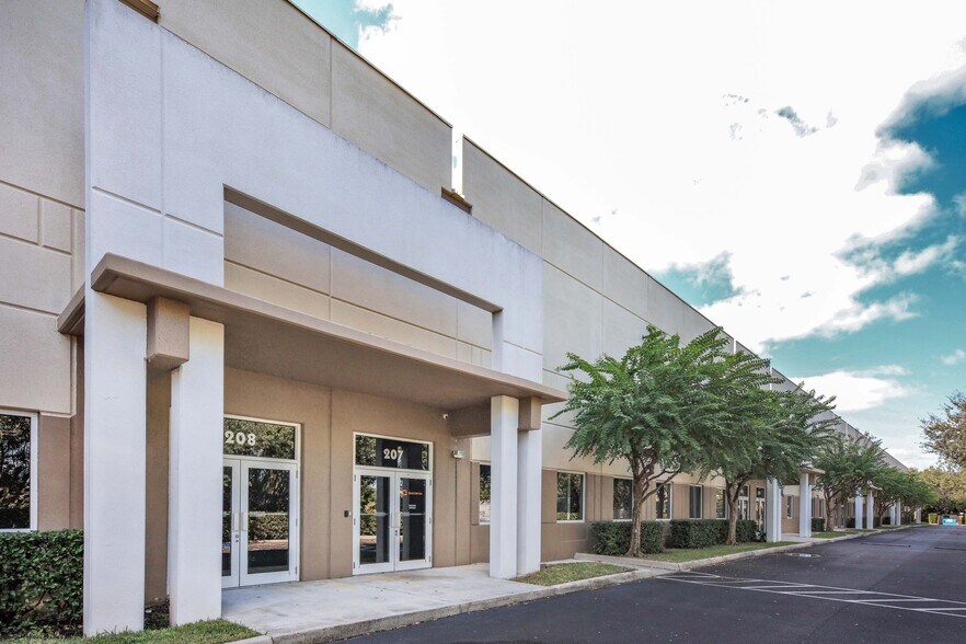 More Photos Of 6535 Nova Dr, Davie Unknown For Lease