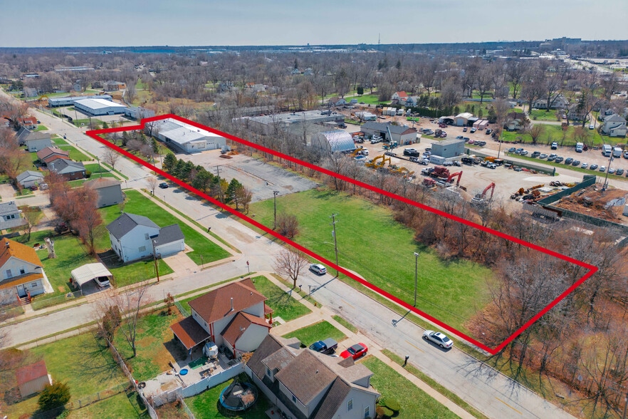 More Photos Of 150 Osmun St, Pontiac Warehouse For Sale