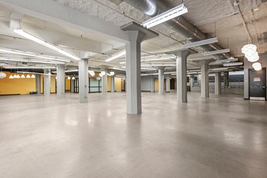 More Photos Of 718 Washington Ave N, Minneapolis Loft Creative Space For Sale