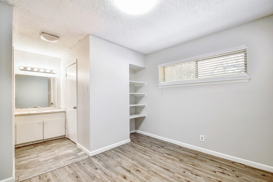 More Photos Of 2222 Vance Jackson Rd, San Antonio Apartments For Sale