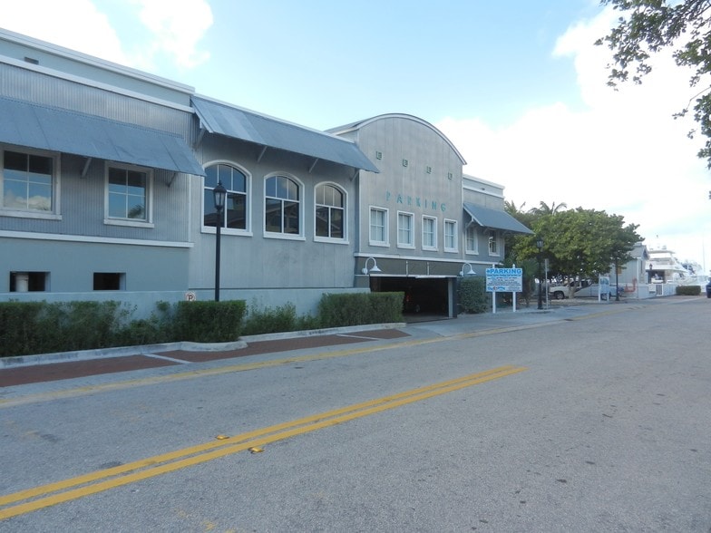 More Photos Of 951-955 Caroline St, Key West Storefront Retail Office For Lease
