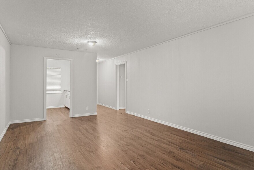 More Photos Of 429 Johnson St, Longview Apartments For Sale