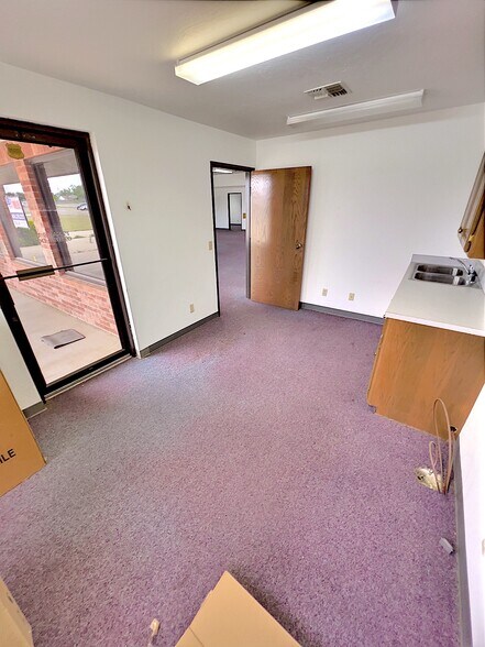 More Photos Of 1400 Lera, Weatherford Medical For Sale