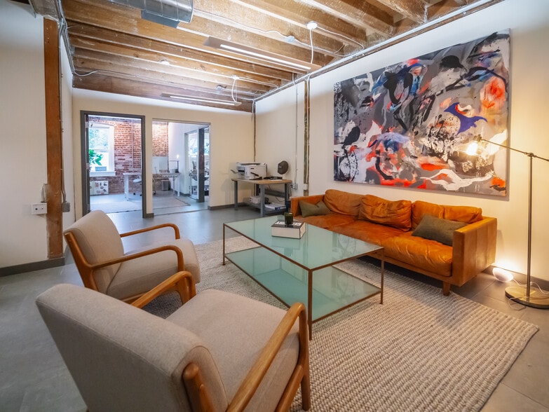 More Photos Of 243 N Union St, Lambertville Office For Lease