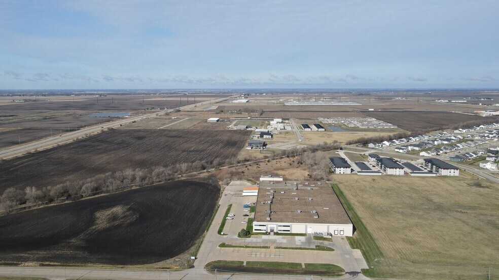 More Photos Of 250 NW 10th St, Waukee Warehouse For Sale